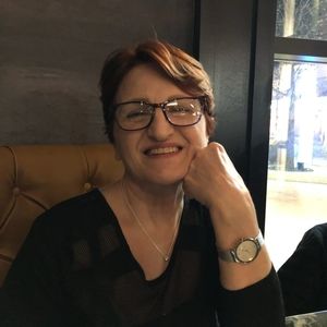 Meet your Posher, Nada